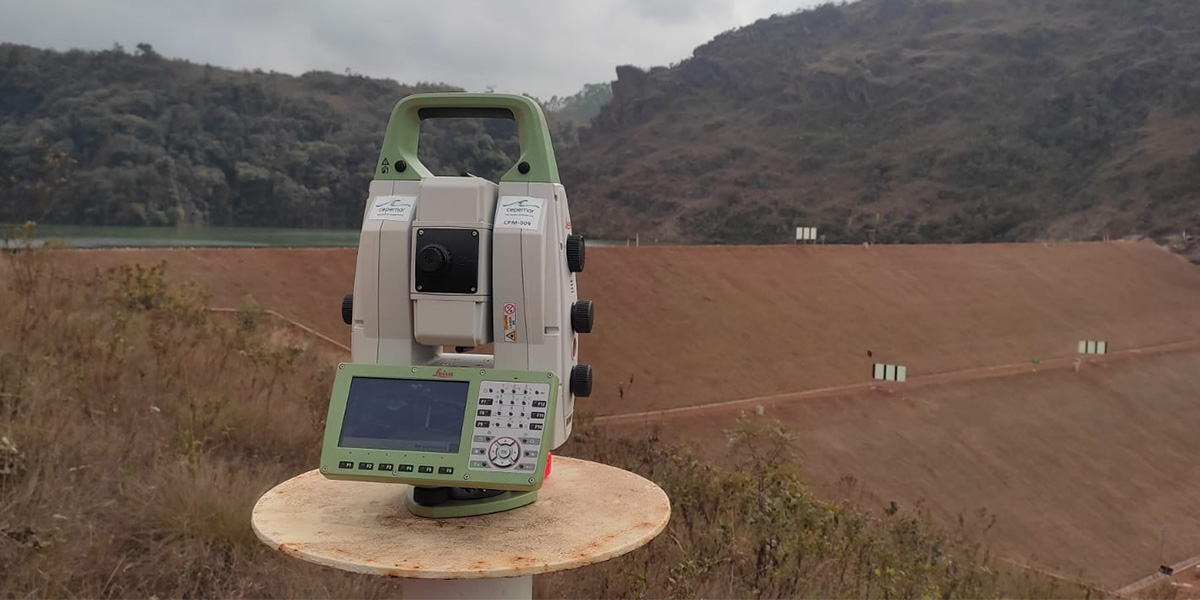 Latest total station technology speeds campaign monitoring at tailings dams across Brazil